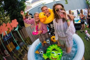 Jacuzzi party